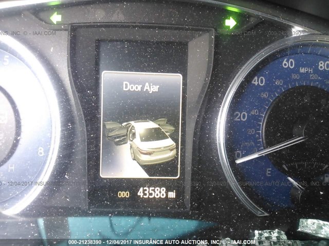 4T1BF1FK8GU524842 - 2016 TOYOTA CAMRY LE/XLE/SE/XSE 银色 照片 7