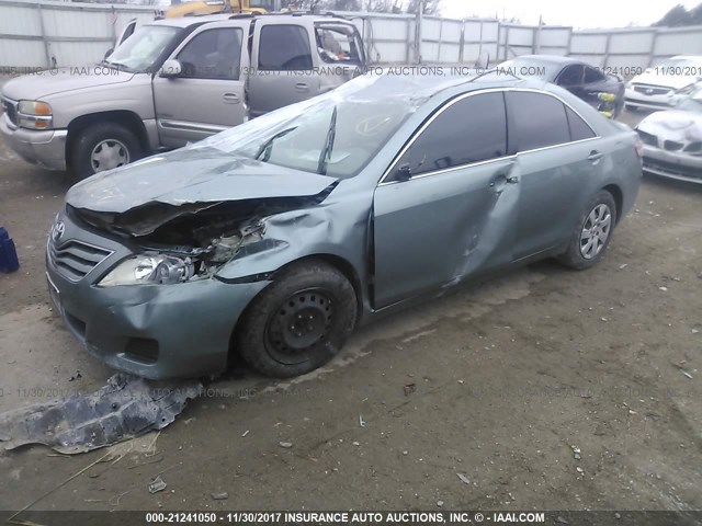 4T1BF3EK7BU684216 - 2011 TOYOTA CAMRY SE/LE/XLE BLUE photo 2