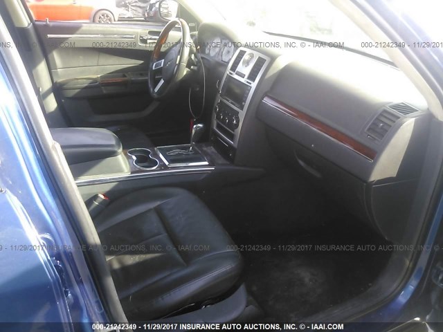 2C3CA3CV1AH324367 - 2010 CHRYSLER 300 LIMITED BLUE photo 5