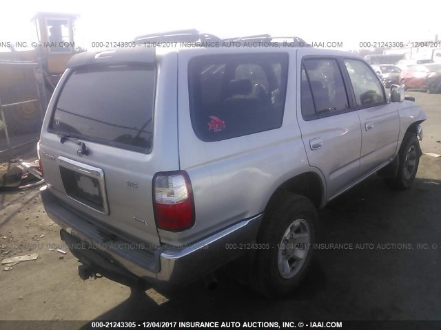 JT3GN86R820237864 - 2002 TOYOTA 4RUNNER SR5 GRAY photo 4