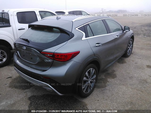 SJKCH5CR7HA023467 - 2017 INFINITI QX30 LUXURY/PREMIUM/SPORT GRAY photo 4