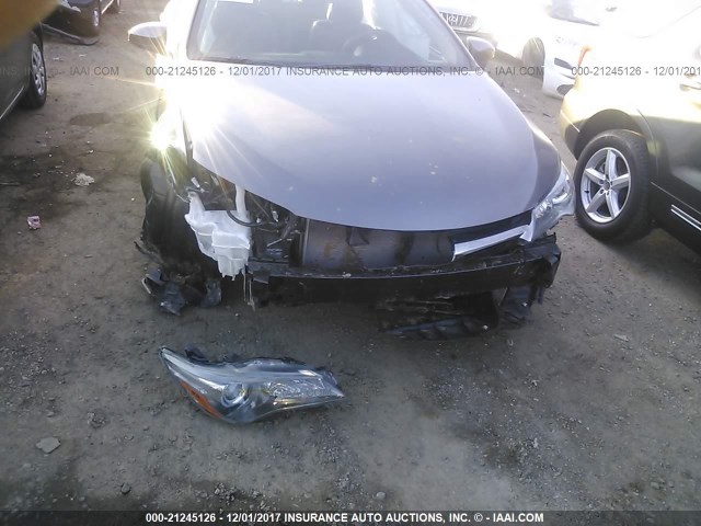 4T1BF1FKXHU454035 - 2017 TOYOTA CAMRY LE/XLE/SE/XSE GRAY photo 6