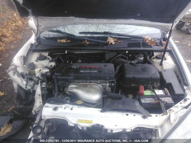 4T1BE32K62U111430 - 2002 TOYOTA CAMRY LE/XLE/SE თეთრი ფოტო 10