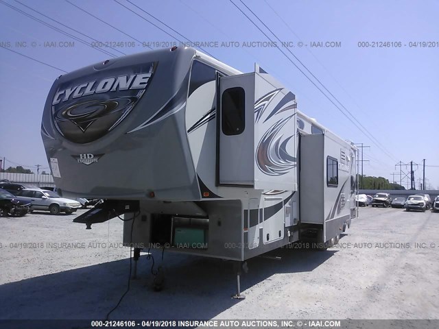 5SFCG4332DE252604 - 2013 HEARTLAND CYCLONE  灰色 照片 2