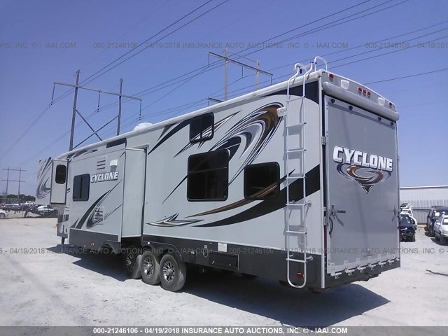 5SFCG4332DE252604 - 2013 HEARTLAND CYCLONE  灰色 照片 3