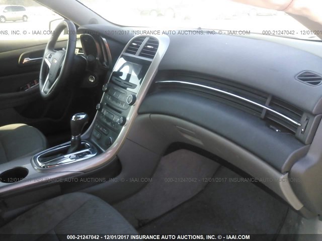 1G11B5SA1DF341940 - 2013 CHEVROLET MALIBU LS SILVER photo 5