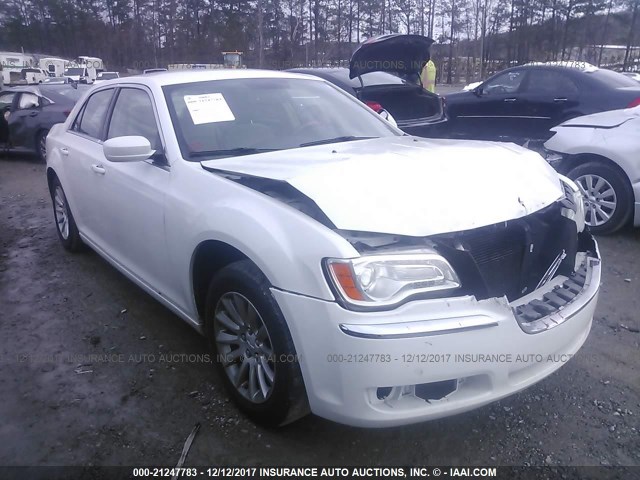 2C3CA4CG5BH528663 - 2011 CHRYSLER 300 WHITE photo 1
