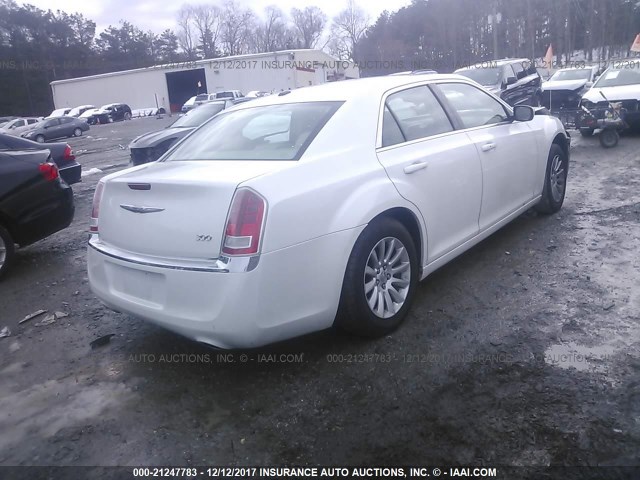 2C3CA4CG5BH528663 - 2011 CHRYSLER 300 WHITE photo 4