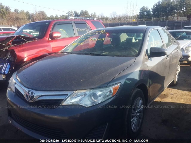 4T1BF1FK1CU040022 - 2012 TOYOTA CAMRY SE/LE/XLE ნაცრისფერი ფოტო 2