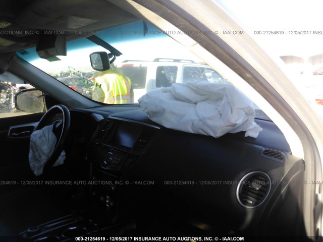 5N1AR2MM4DC636326 - 2013 NISSAN PATHFINDER S/SV/SL/PLATINUM 银色 照片 5