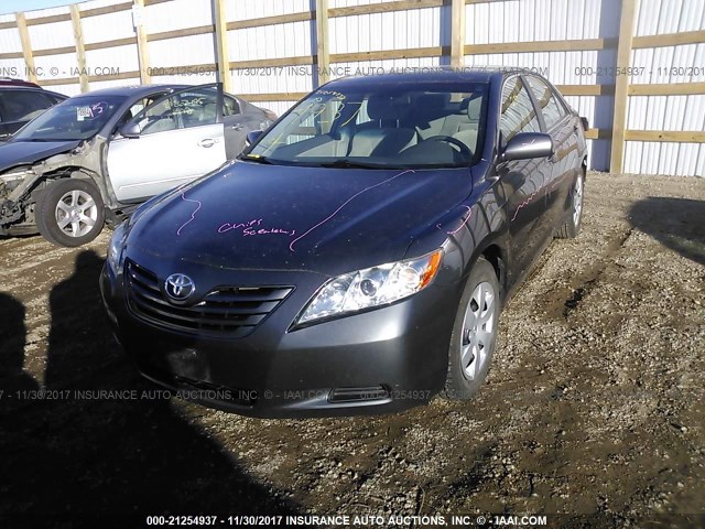 4T4BE46K99R134622 - 2009 TOYOTA CAMRY SE/LE/XLE GRAY photo 2