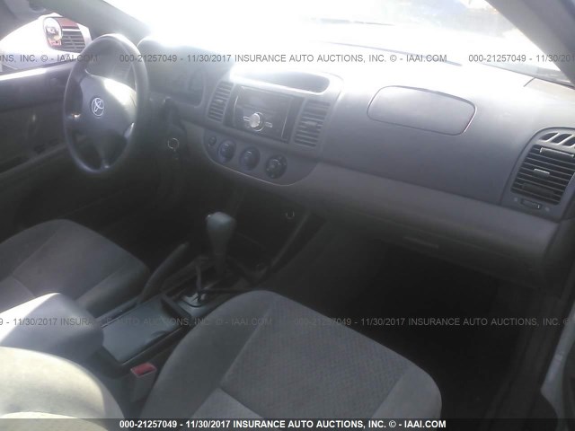 4T1BE32K53U208653 - 2003 TOYOTA CAMRY LE/XLE/SE თეთრი ფოტო 5