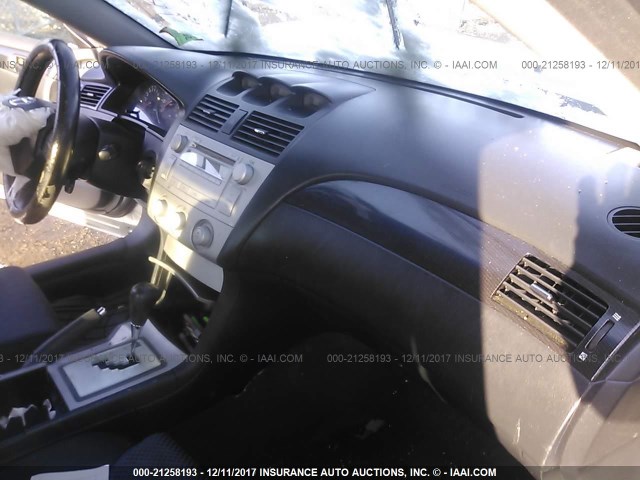 4T1CE38P96U737535 - 2006 TOYOTA CAMRY SOLARA SE/SLE ვერცხლისფერი ფოტო 5