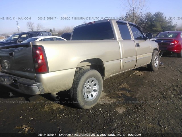 1GCEC19T35Z247371 - 2005 CHEVROLET SILVERADO C1500 GOLD photo 4