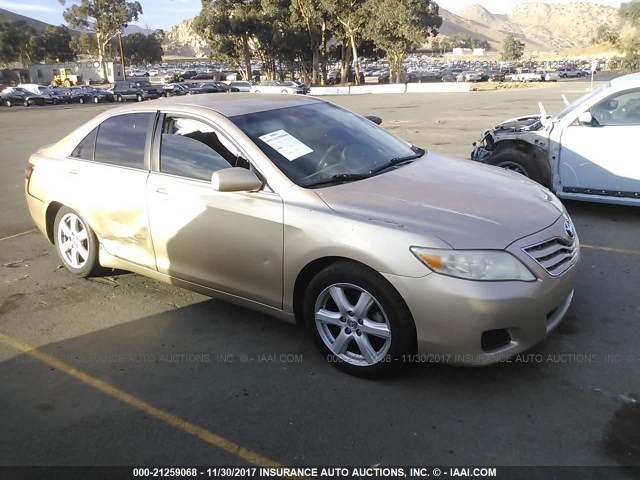 4T1BF3EK1AU047644 - 2010 TOYOTA CAMRY SE/LE/XLE 棕色 照片 1