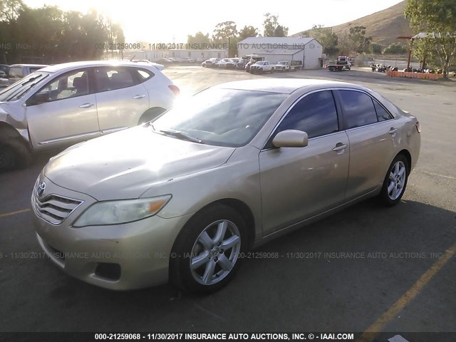 4T1BF3EK1AU047644 - 2010 TOYOTA CAMRY SE/LE/XLE 棕色 照片 2