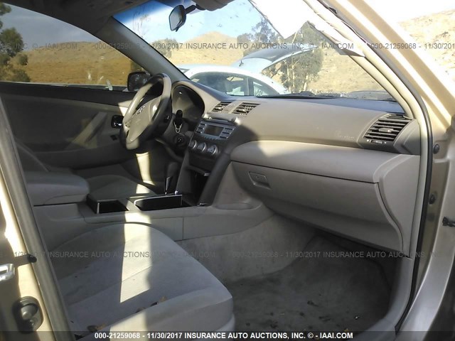 4T1BF3EK1AU047644 - 2010 TOYOTA CAMRY SE/LE/XLE 棕色 照片 5