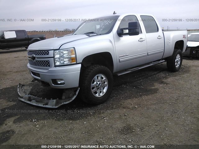 1GC1KYE85EF183914 - 2014 CHEVROLET SILVERADO K2500 HEAVY DUTY LTZ SILVER photo 2