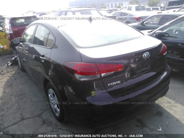 3KPFK4A70HE099705 - 2017 KIA FORTE LX BURGUNDY photo 3