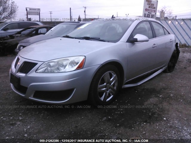 1G2ZA5E0XA4148715 - 2010 PONTIAC G6 SILVER photo 2