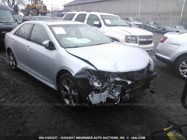 4T1BF1FK1EU315620 - 2014 TOYOTA CAMRY L/SE/LE/XLE Gümüş foto 1