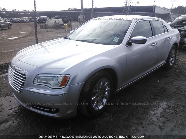 2C3CCACG4CH309543 - 2012 CHRYSLER 300 LIMITED SILVER photo 2