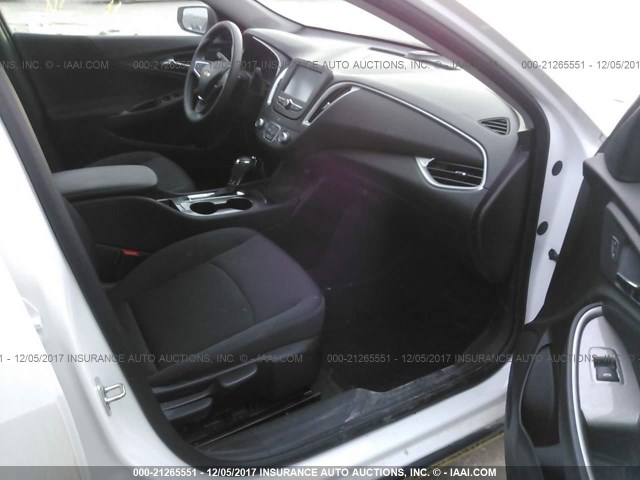 1G1ZB5ST2HF242215 - 2017 CHEVROLET MALIBU LS Ağ foto 5