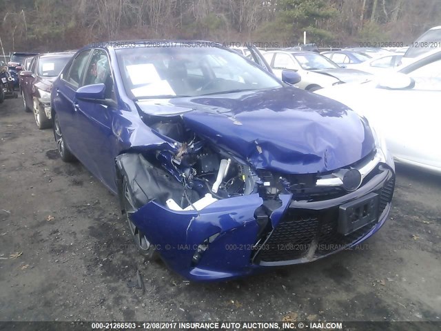 4T1BF1FK3GU558171 - 2016 TOYOTA CAMRY LE/XLE/SE/XSE ლურჯი ფოტო 1