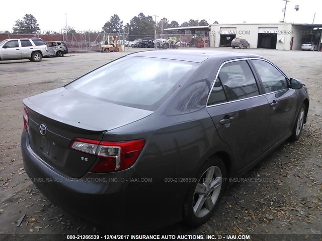 4T1BF1FK0EU308092 - 2014 TOYOTA CAMRY L/SE/LE/XLE 灰色 照片 4
