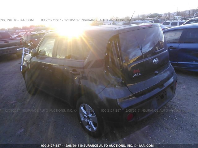 KNDJN2A29J7546693 - 2018 KIA SOUL BLACK photo 3