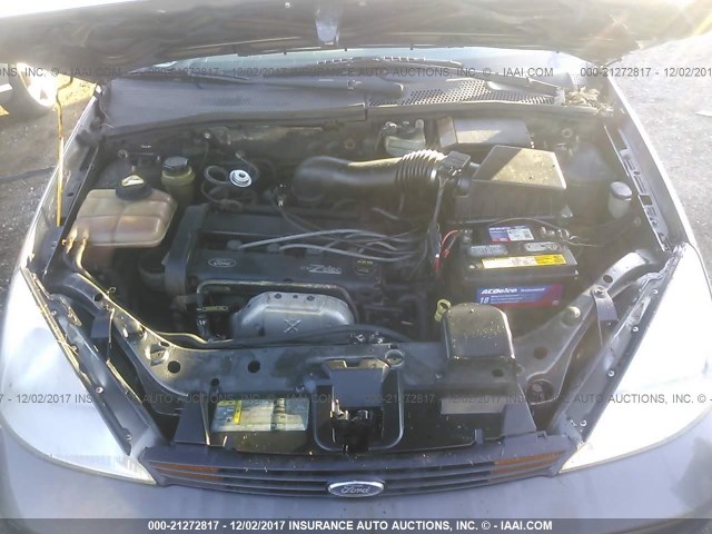 3FAFP37312R117165 - 2002 FORD FOCUS ZX5 GRAY photo 10
