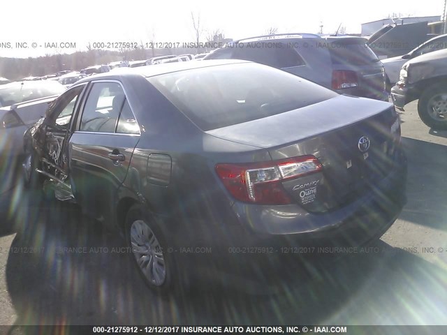 4T4BF1FK2ER344131 - 2014 TOYOTA CAMRY L/SE/LE/XLE 灰色 照片 3
