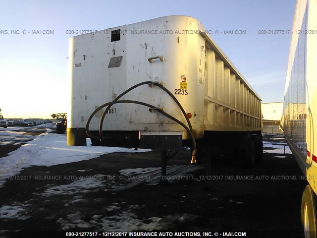 1E1D1R288JRB09203 - 1988 EAST MANUFACTURING DUMP  SILVER photo 2