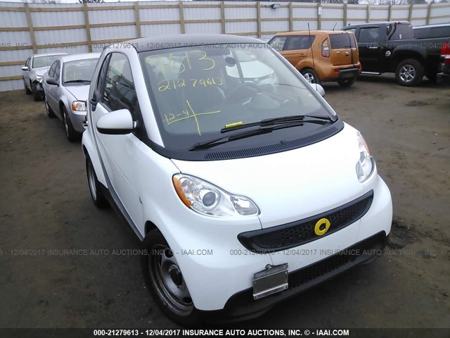 WMEEJ3BA7EK754813 - 2014 SMART FORTWO PURE/PASSION WHITE photo 1