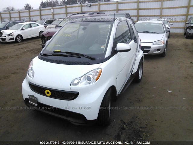WMEEJ3BA7EK754813 - 2014 SMART FORTWO PURE/PASSION WHITE photo 2