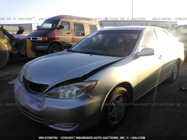 4T1BF32K73U044335 - 2003 TOYOTA CAMRY LE/XLE/SE 银色 照片 2