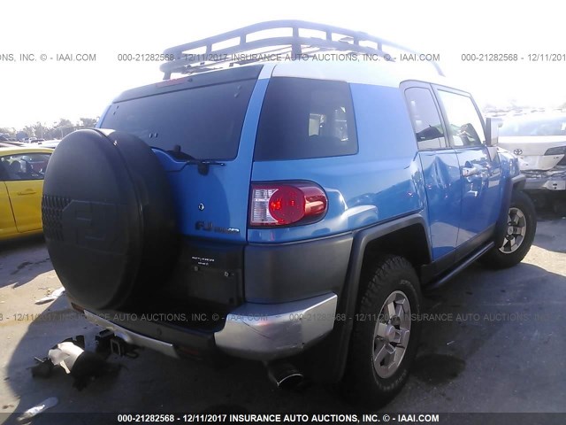 JTEZU11F970008818 - 2007 TOYOTA FJ CRUISER BLUE photo 4