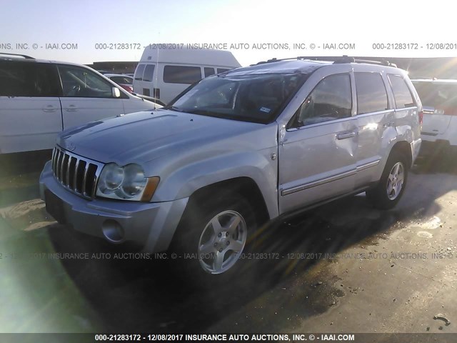 1J8HR58P87C532265 - 2007 JEEP GRAND CHEROKEE LIMITED SILVER photo 2