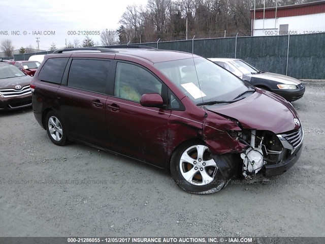 5TDKK3DC2DS354341 - 2013 TOYOTA SIENNA LE RED photo 1