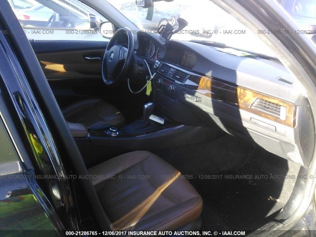 WBAPK5C59BA654034 - 2011 BMW 328 XI SULEV BLACK photo 5