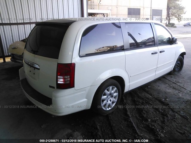 2A8HR44H28R721298 - 2008 CHRYSLER TOWN & COUNTRY LX WHITE photo 4