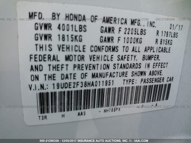 19UDE2F38HA011951 - 2017 ACURA ILX WATCH PLUS WHITE photo 9