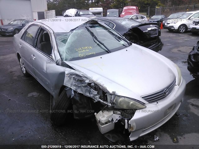 4T1BE32K15U414782 - 2005 TOYOTA CAMRY LE/XLE/SE ვერცხლისფერი ფოტო 6