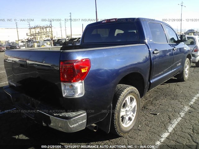 5TFEV54138X033181 - 2008 TOYOTA TUNDRA CREWMAX/CREWMAX SR5 BLUE photo 4