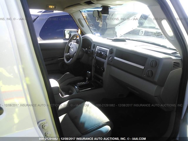 1J8HH48K48C125692 - 2008 JEEP COMMANDER SPORT თეთრი ფოტო 5