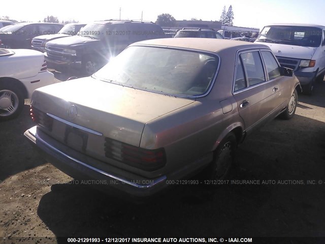 WDBCA35D0HA295726 - 1987 MERCEDES-BENZ 420 SEL GOLD photo 4