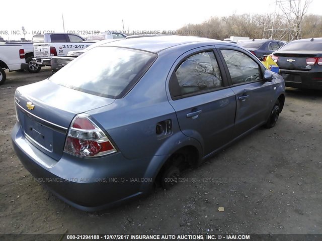 KL1TD56628B092214 - 2008 CHEVROLET AVEO LS Light Blue photo 4