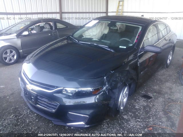 1G1ZB5ST7HF282855 - 2017 CHEVROLET MALIBU LS ნაცრისფერი ფოტო 2