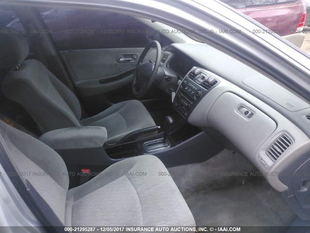 1HGCG66892A051410 - 2002 HONDA ACCORD EX/SE SILVER photo 5