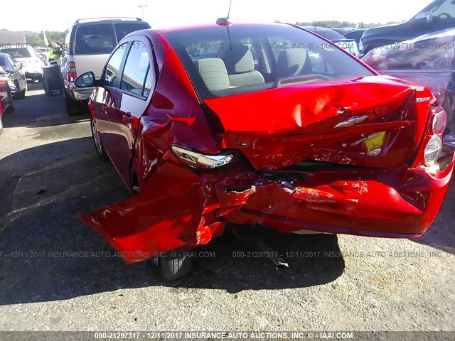 1G1JA5SH6F4218911 - 2015 CHEVROLET SONIC LS 红色 照片 6